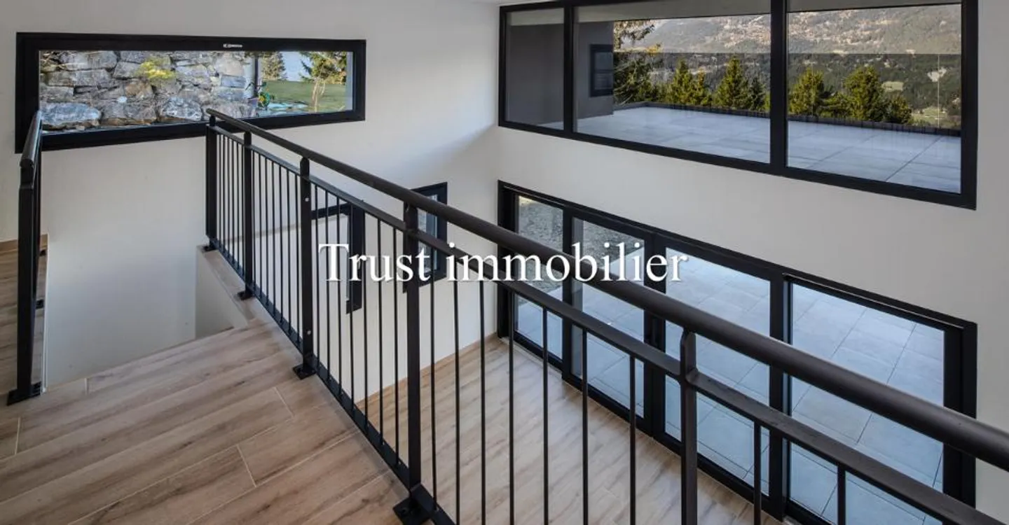 New Chalet with Stunning Views - Photo 4 of 11