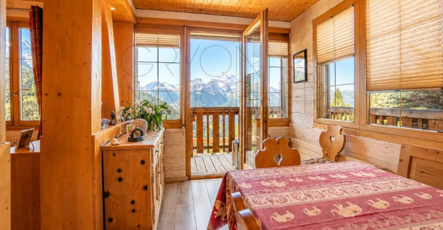 Chalet in Gryon mit unabhängigem Studio, Blick auf die Berge. - Foto 3 von 12