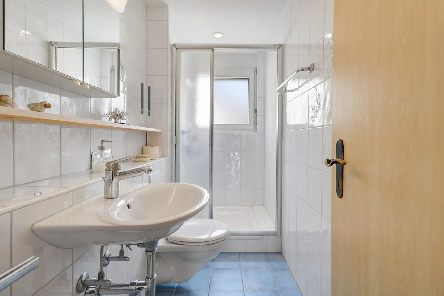 3.5-room apartment with lake view in the center of Sigriswil - Photo 6 of 19