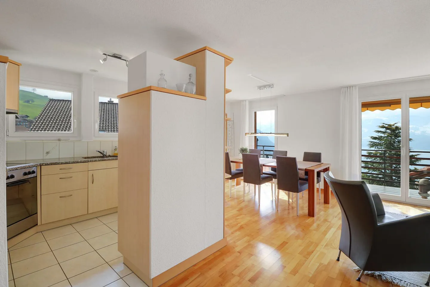 3.5-room apartment with lake view in the center of Sigriswil - Photo 7 of 19