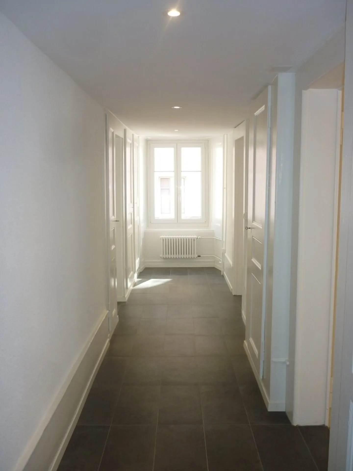 01036 - Appartamento 3 locali - Serre 9 - La Chaux-de-Fonds - Foto 5 di 6