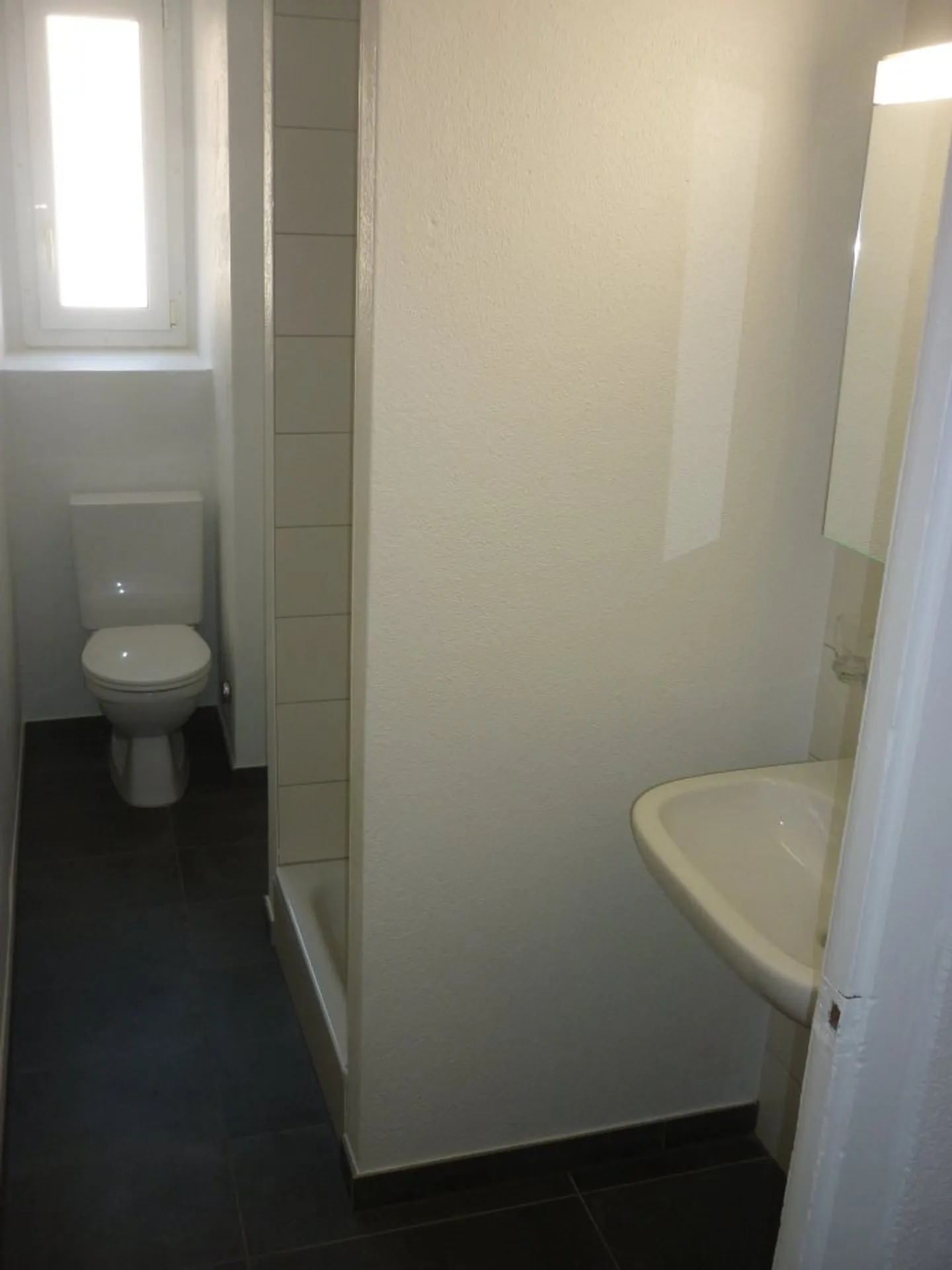 01036 - Appartamento 3 locali - Serre 9 - La Chaux-de-Fonds - Foto 2 di 6