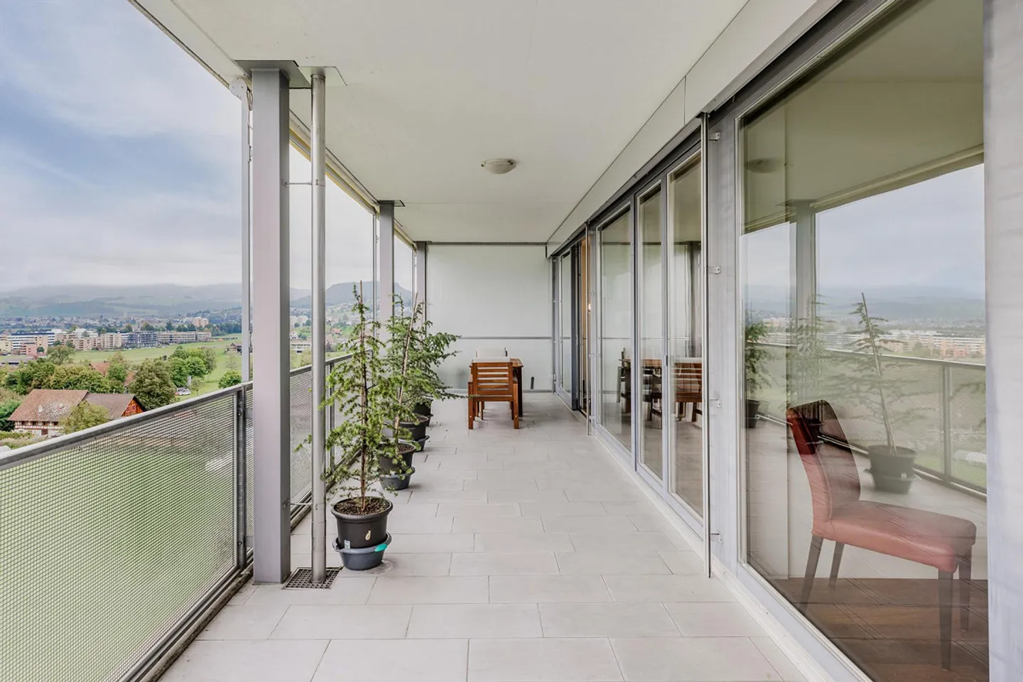 Quiet and centrally located 3.5-room apartment in the city of Zug. - Photo 4 of 4