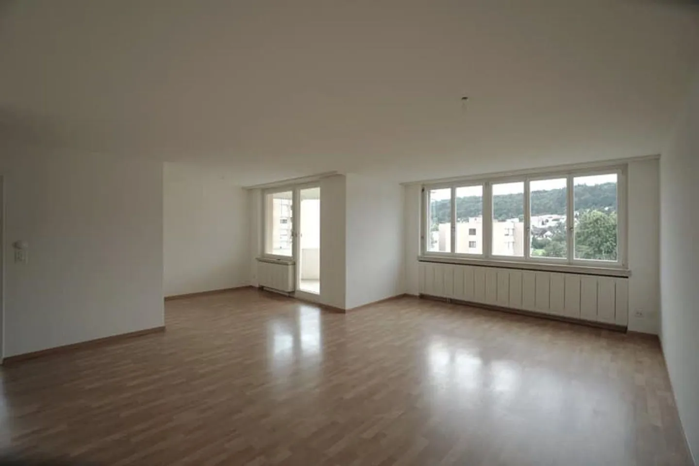 Sunny 3.5-room apartment - Photo 1 of 8