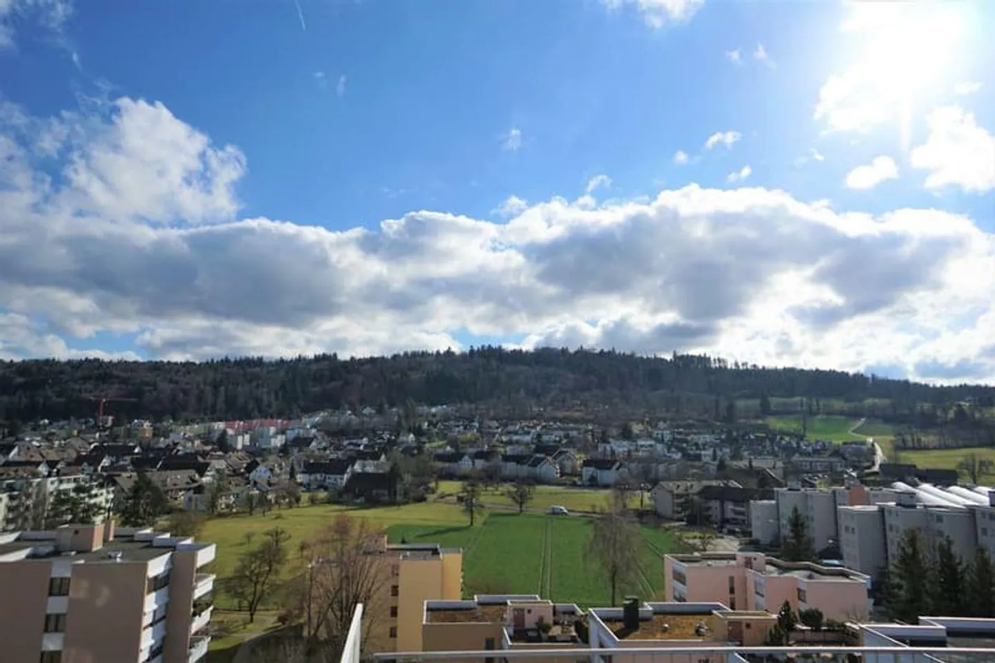 Sunny 3.5-room apartment - Photo 6 of 8