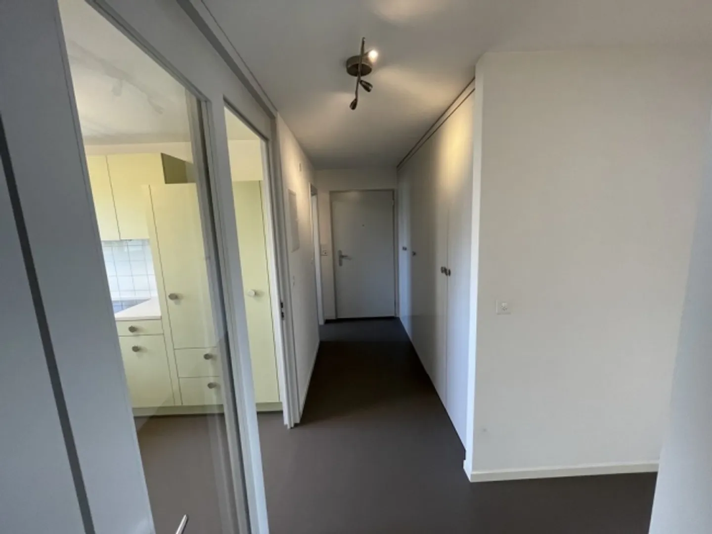 Bel appartement de 3 pièces presque neuf à Urdorf - Photo 8 sur 12
