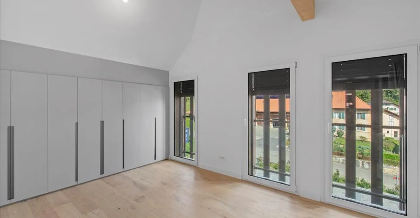 Eleganza di un tempo e comfort moderno per questo appartamento di 4,5 stanze in un edificio classificato - Foto 8 di 11
