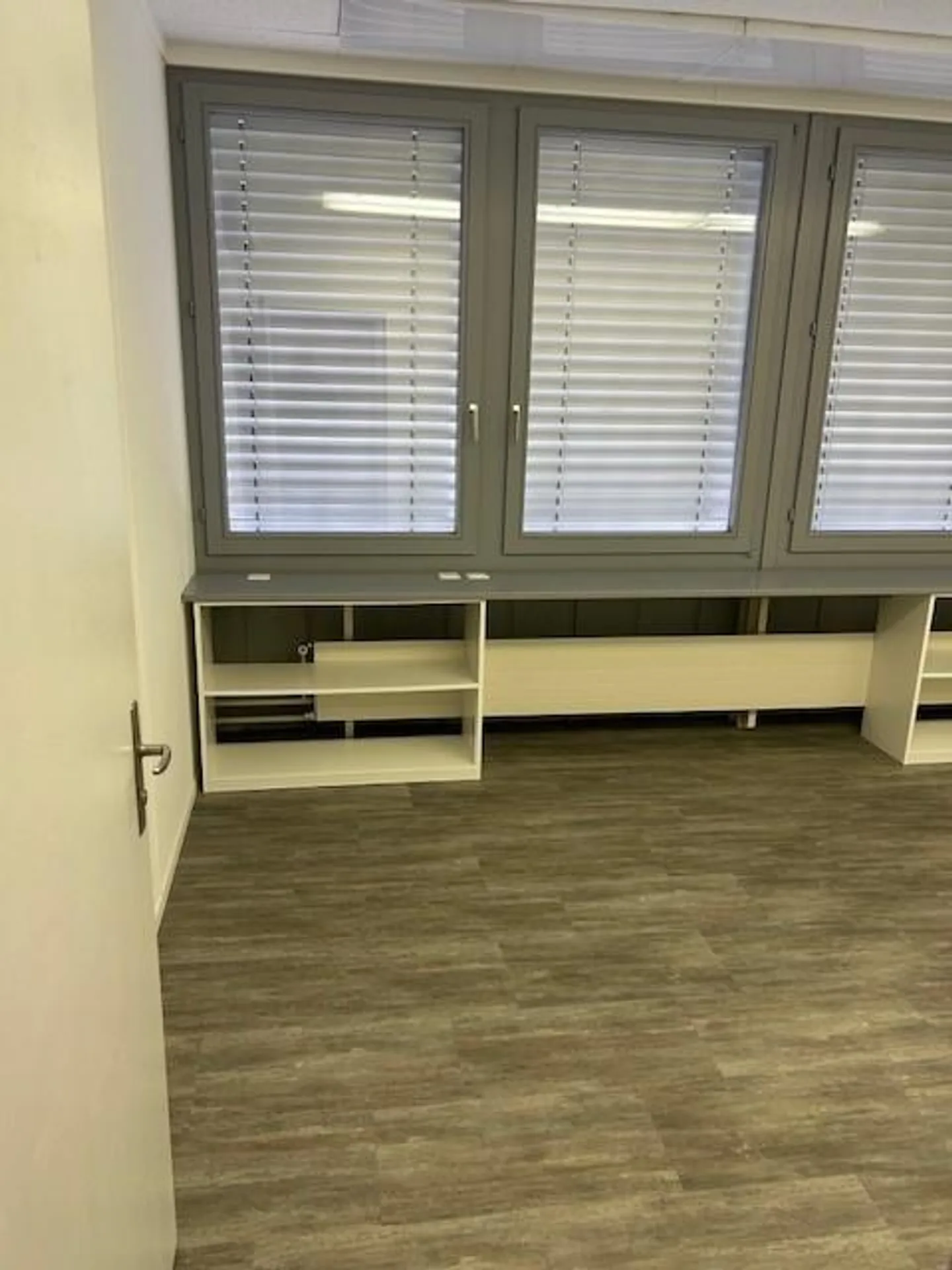 Kleine Büro- und Gewerbefläche zu vermieten - Foto 4 von 5
