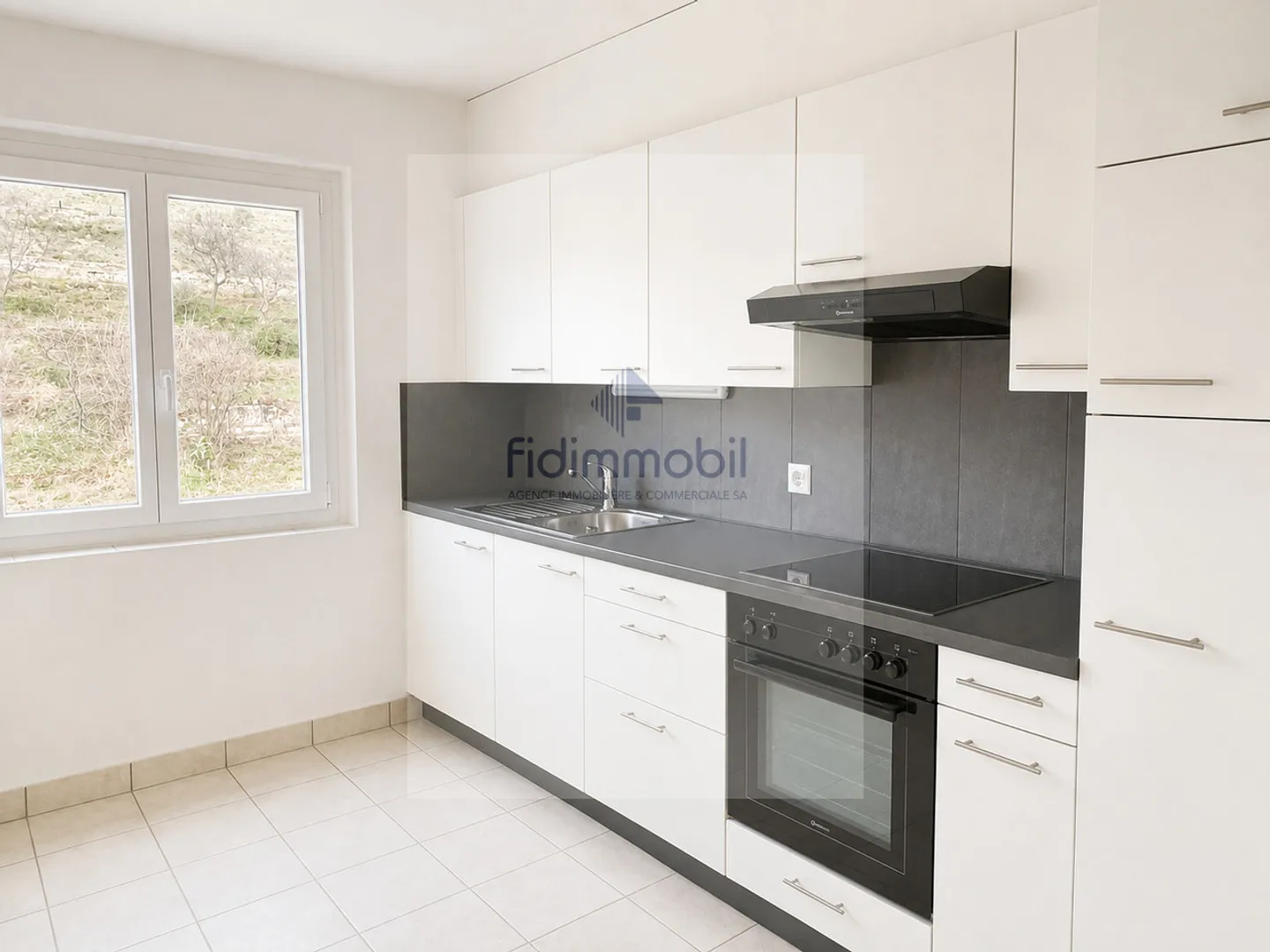 Appartamento di 3 stanze completamente ristrutturato - Foto 1 di 6