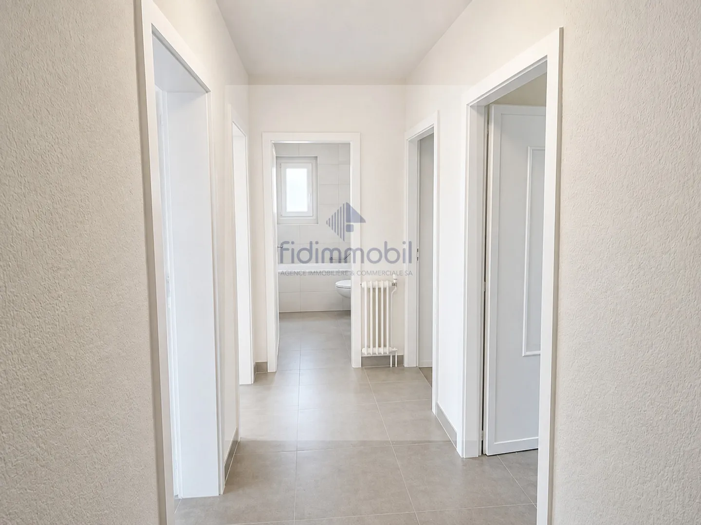Appartamento di 3 stanze completamente ristrutturato - Foto 2 di 6