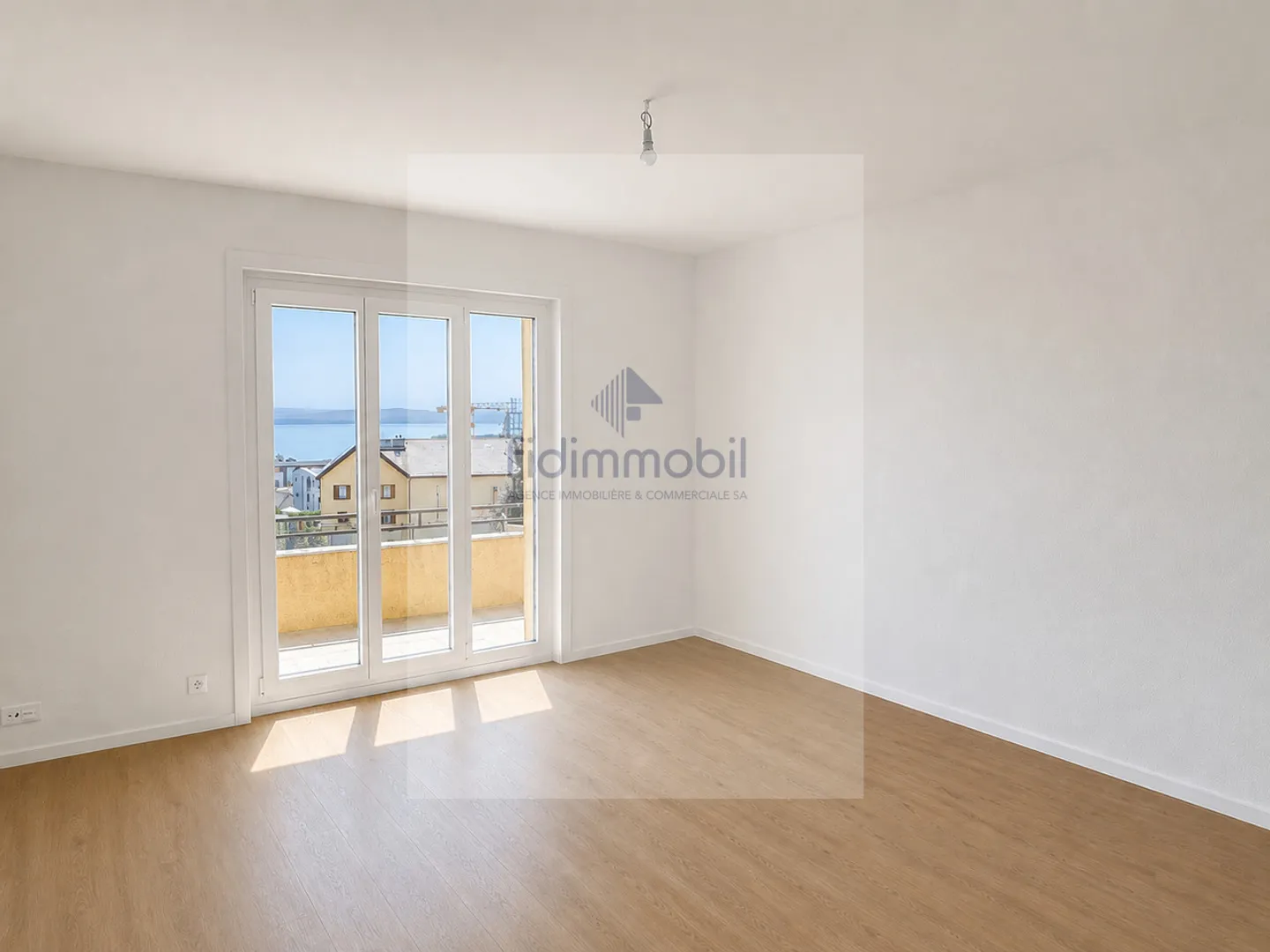 Appartamento di 3 stanze completamente ristrutturato - Foto 3 di 6