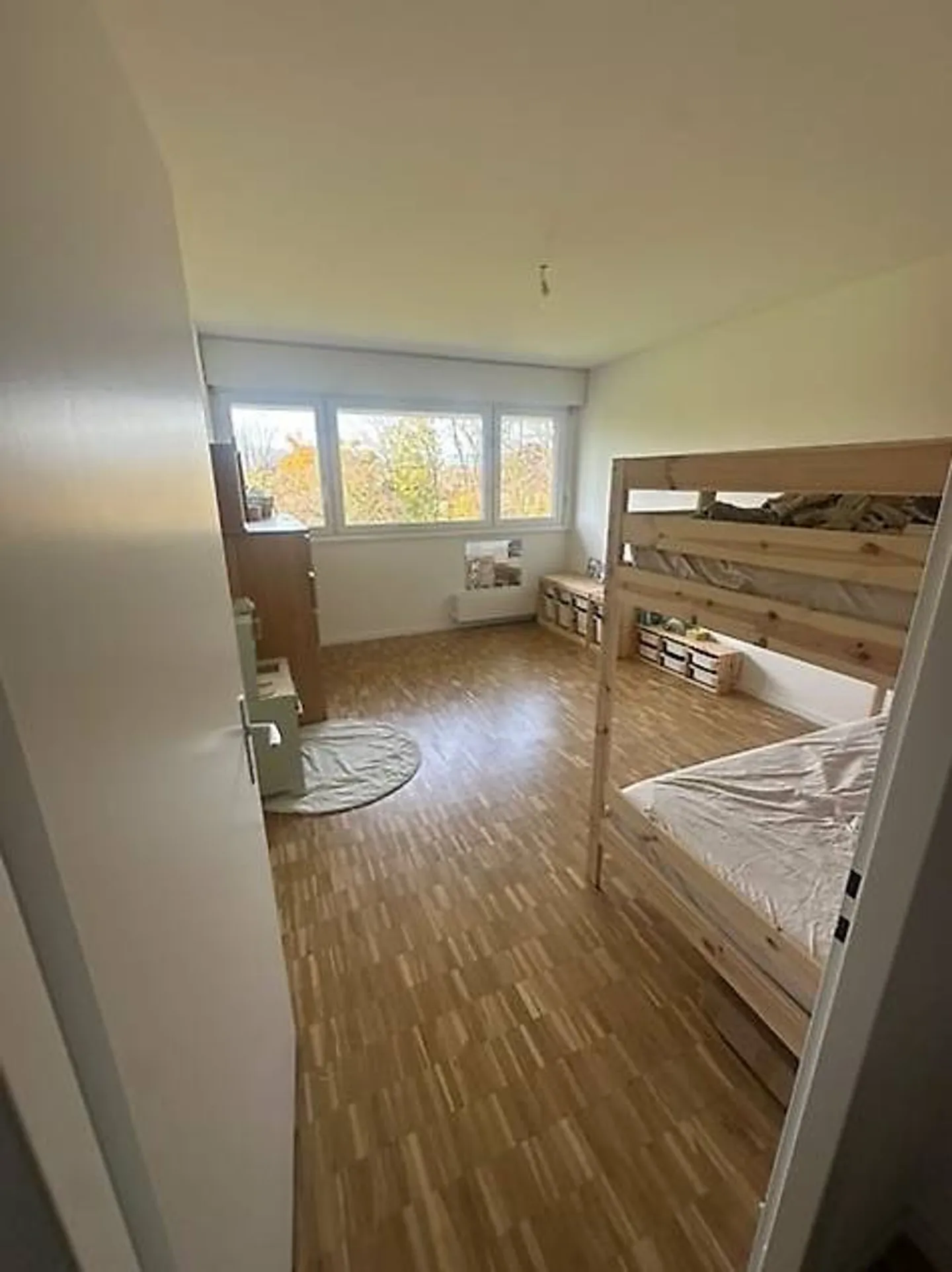 Apartment for rent - Photo 4 of 5