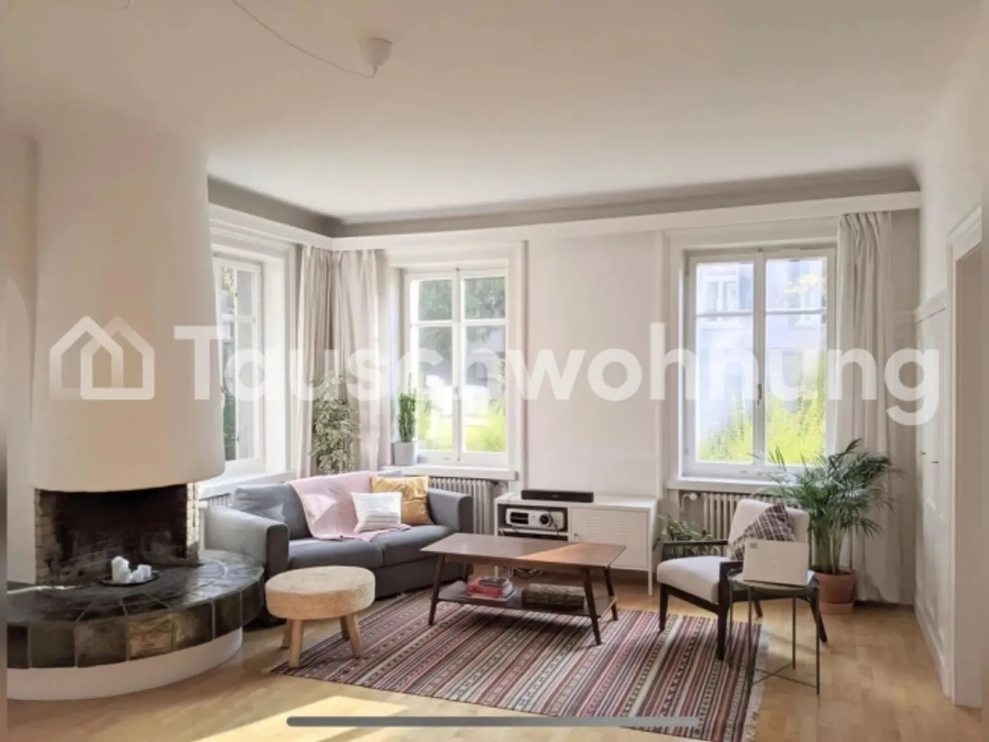 Charming Apartment with Garden - Photo 1 of 1