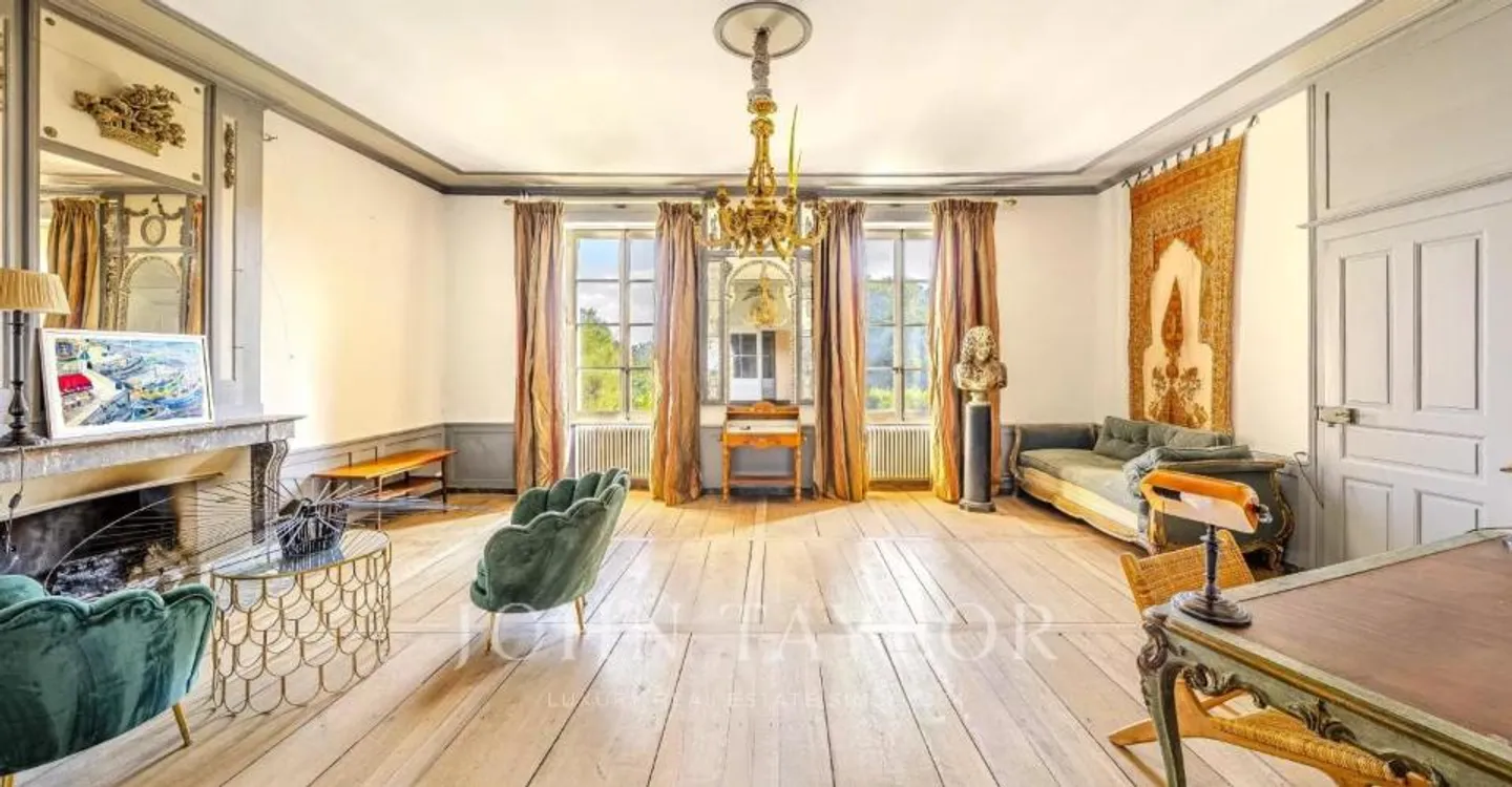 Villa storica con strutture equestri - Foto 6 di 11