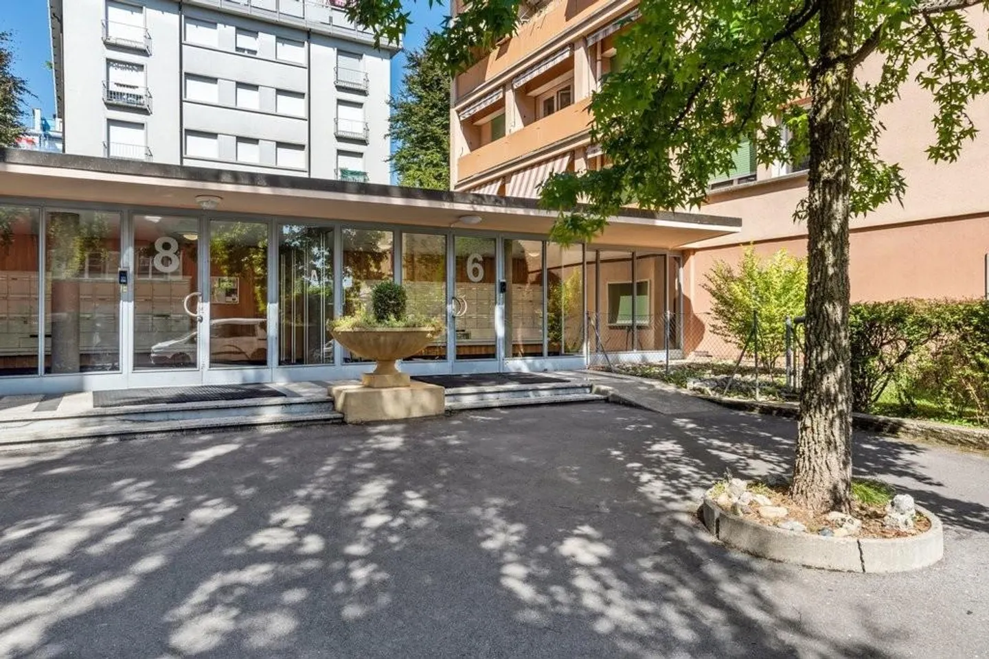 Studio Charmant dans Quartier Calme - Photo 2 sur 3