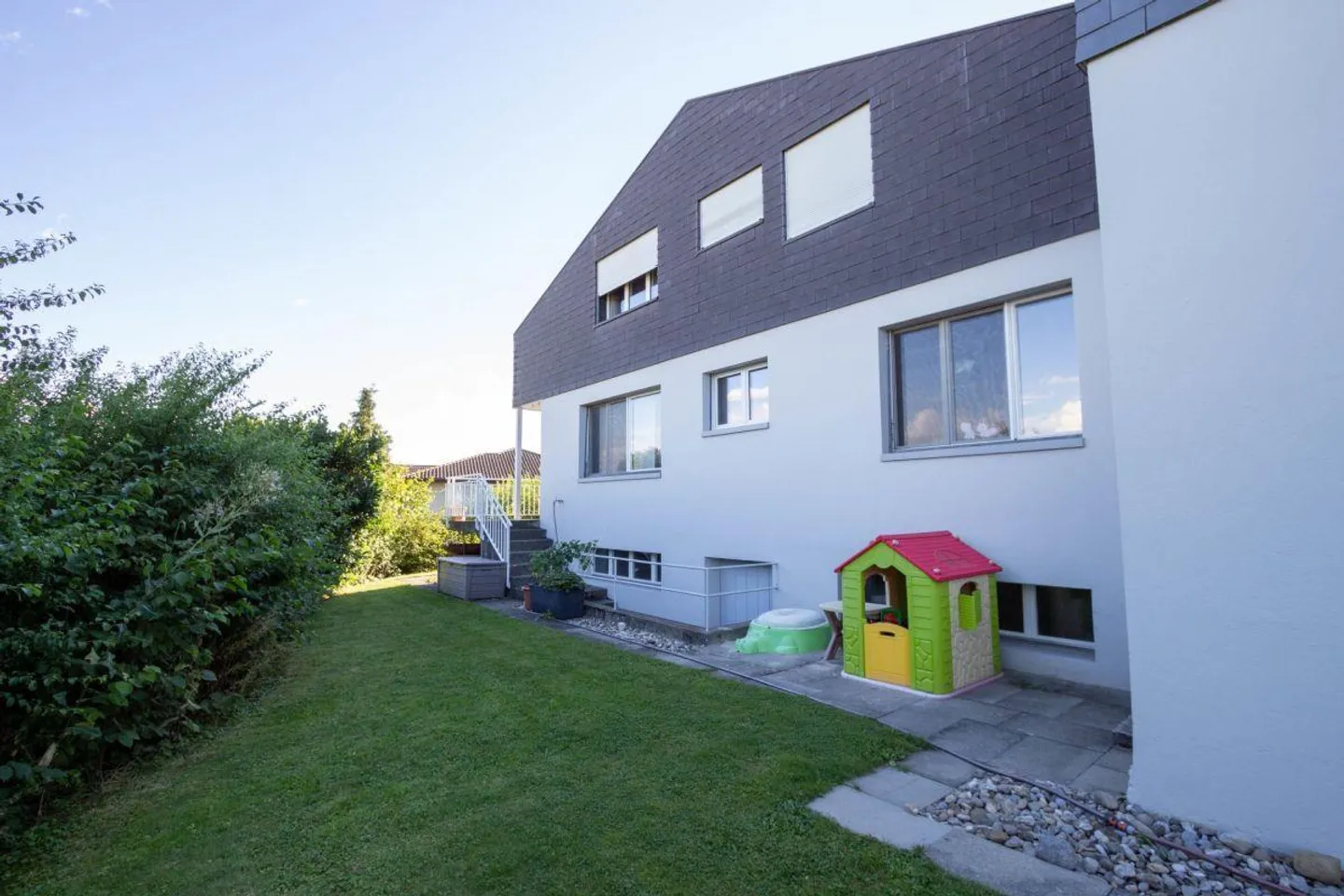 Appartamento familiare con enorme spazio esterno - Foto 9 di 10