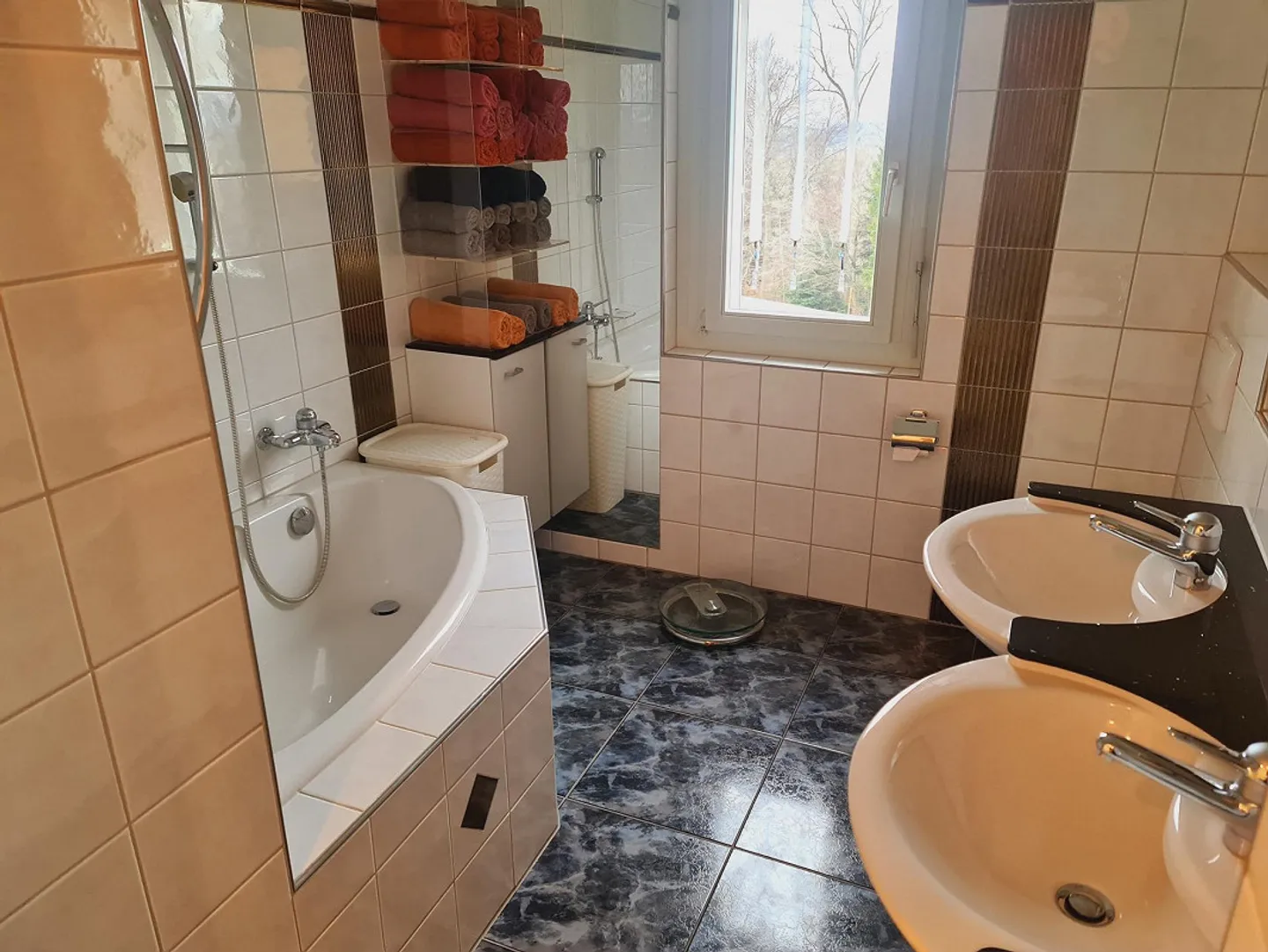 Geräumige Erdgeschosswohnung - Foto 4 von 7