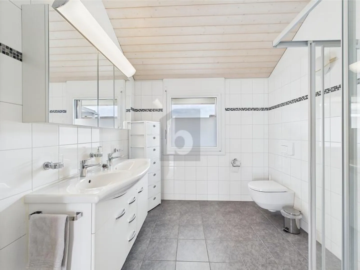 VIVERE AL CONFINE DELLA FORESTA - TRANQUILLO E IDILLICO - Foto 4 di 5