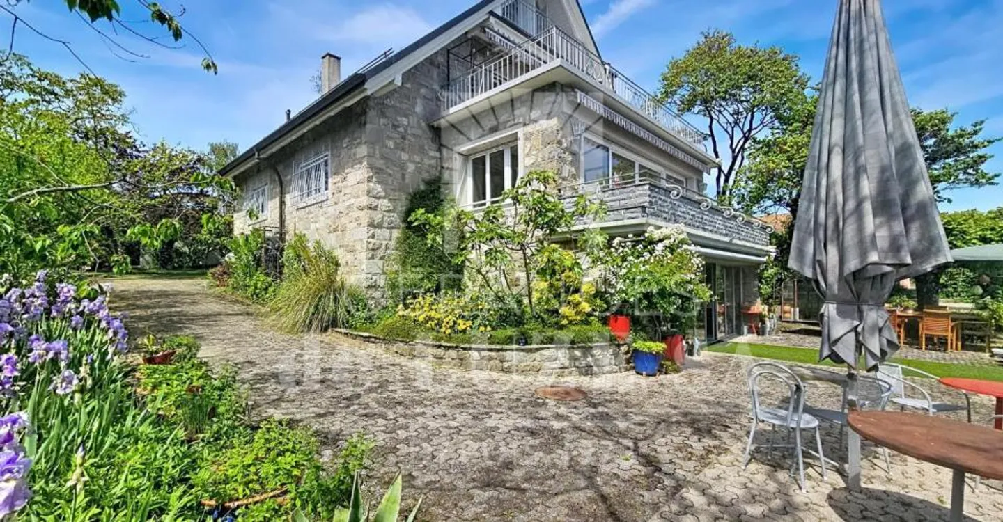 Villa Charmante avec Vue Lac - Photo 5 sur 12
