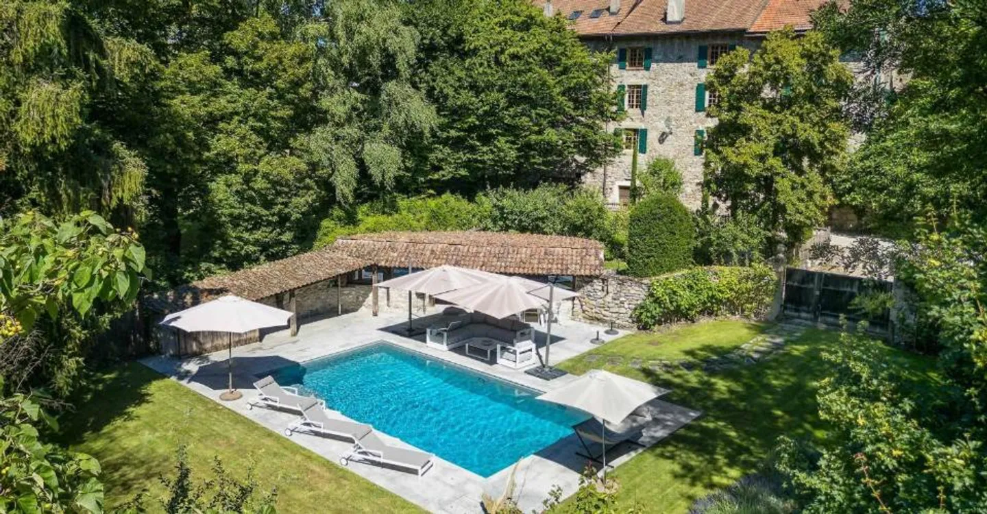 Heartthrob for this rare and prestigious property - Photo 1 of 11