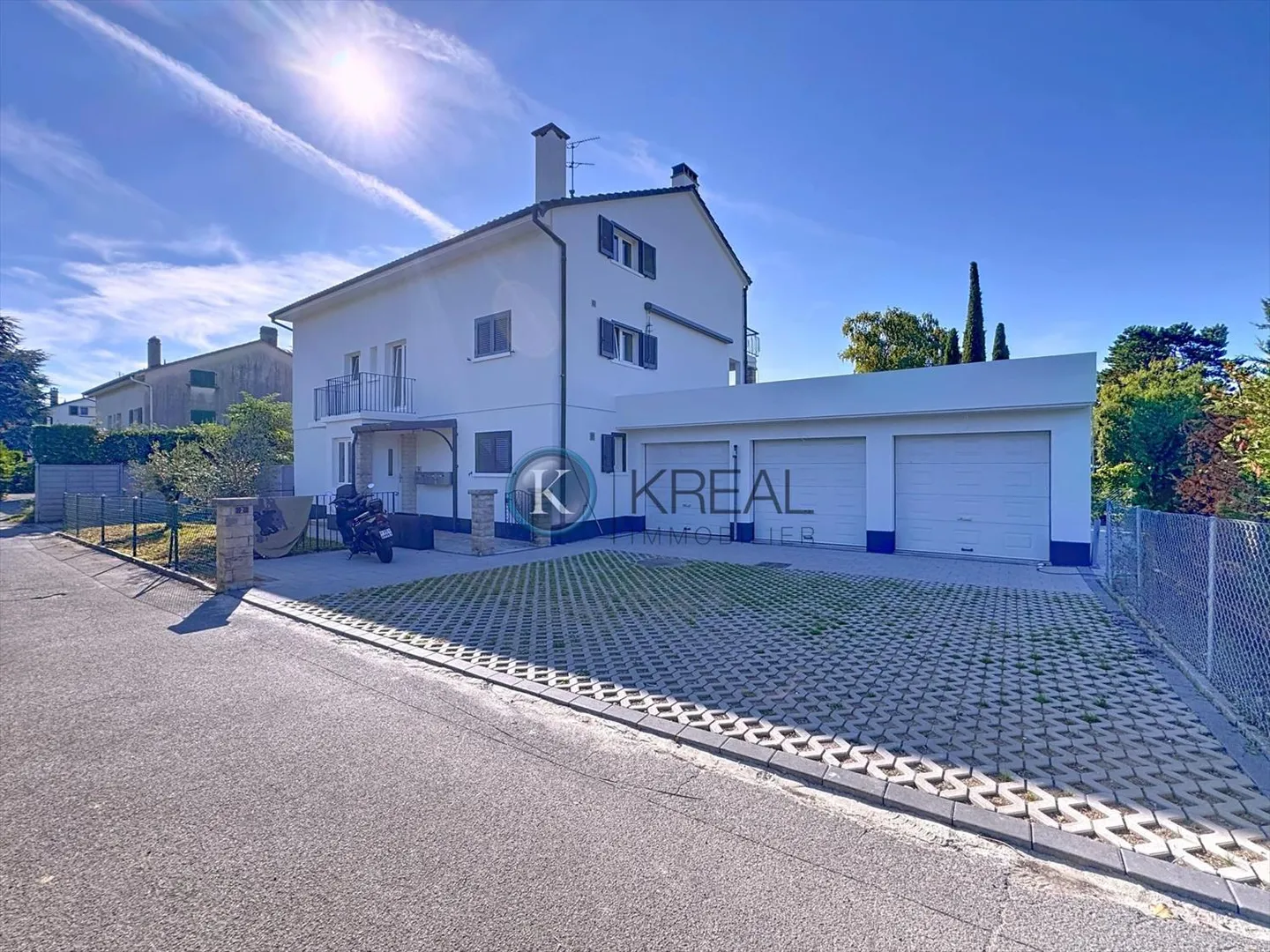 Rare opportunity: Apartment with terrace in a renovated PPE, 100 m from the lake - Photo 9 of 9