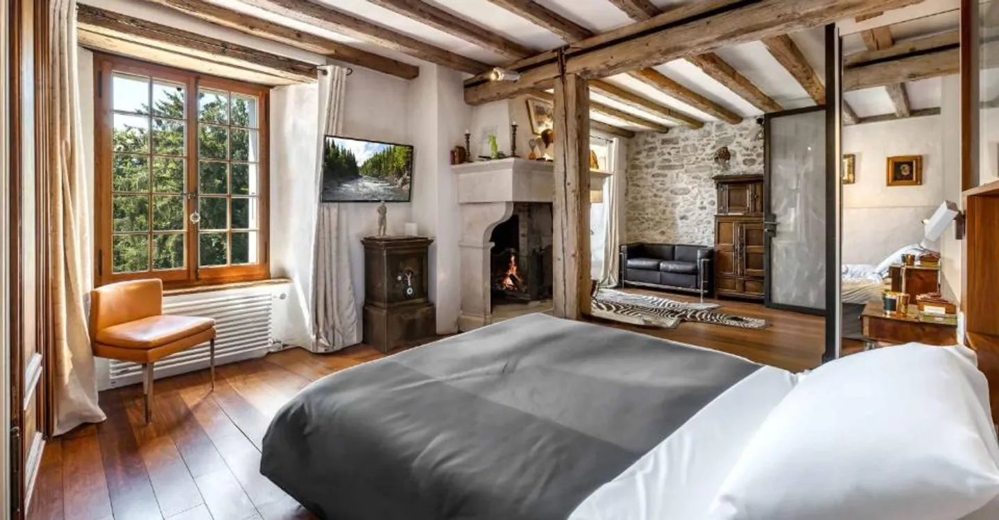 Heartthrob for this rare and prestigious property - Photo 8 of 11