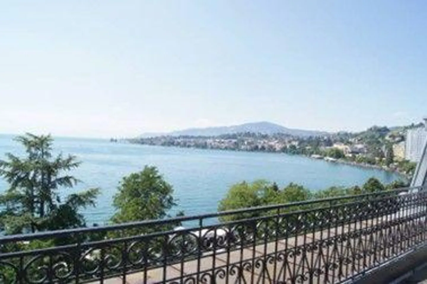Charming Penthouse in Montreux - Photo 2 of 4