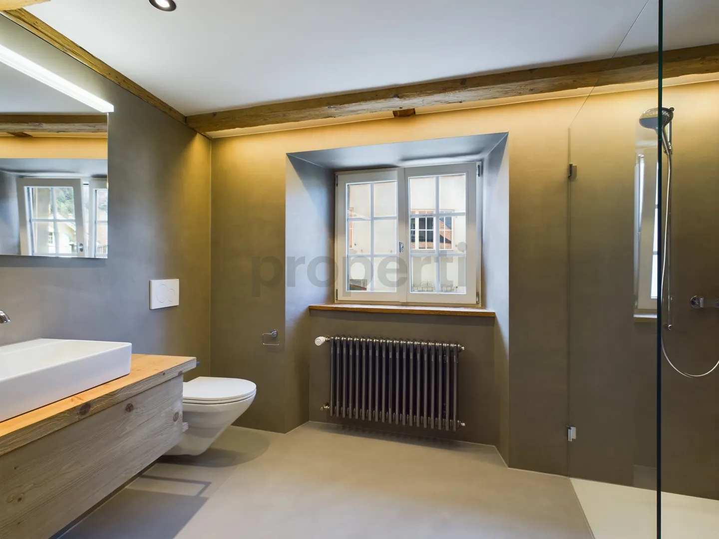 Charming Renovated Duplex Home - Photo 11 of 13