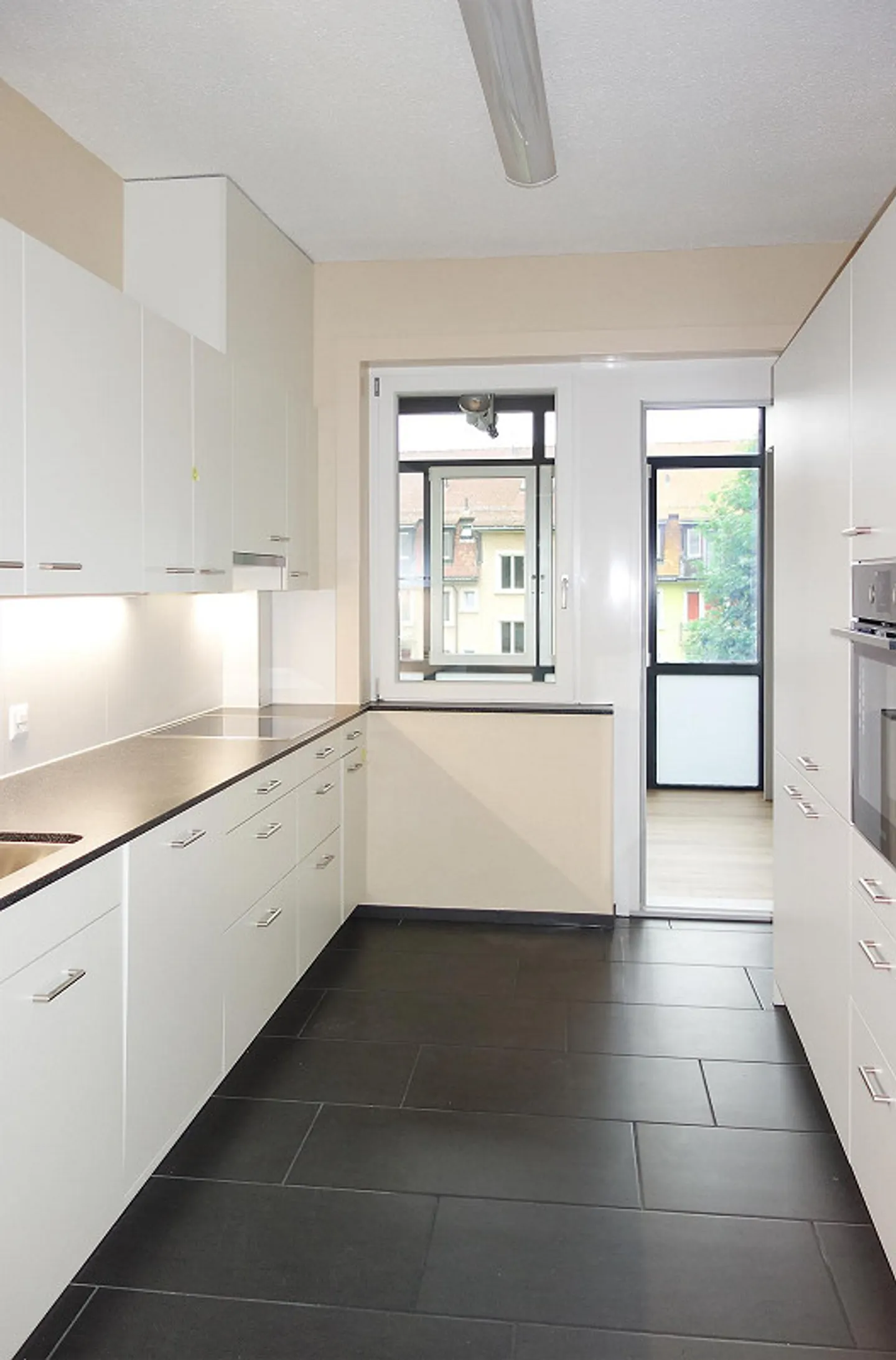 First rental: completely newly renovated 4.5-room apartment, 110 m2 - Photo 2 of 13