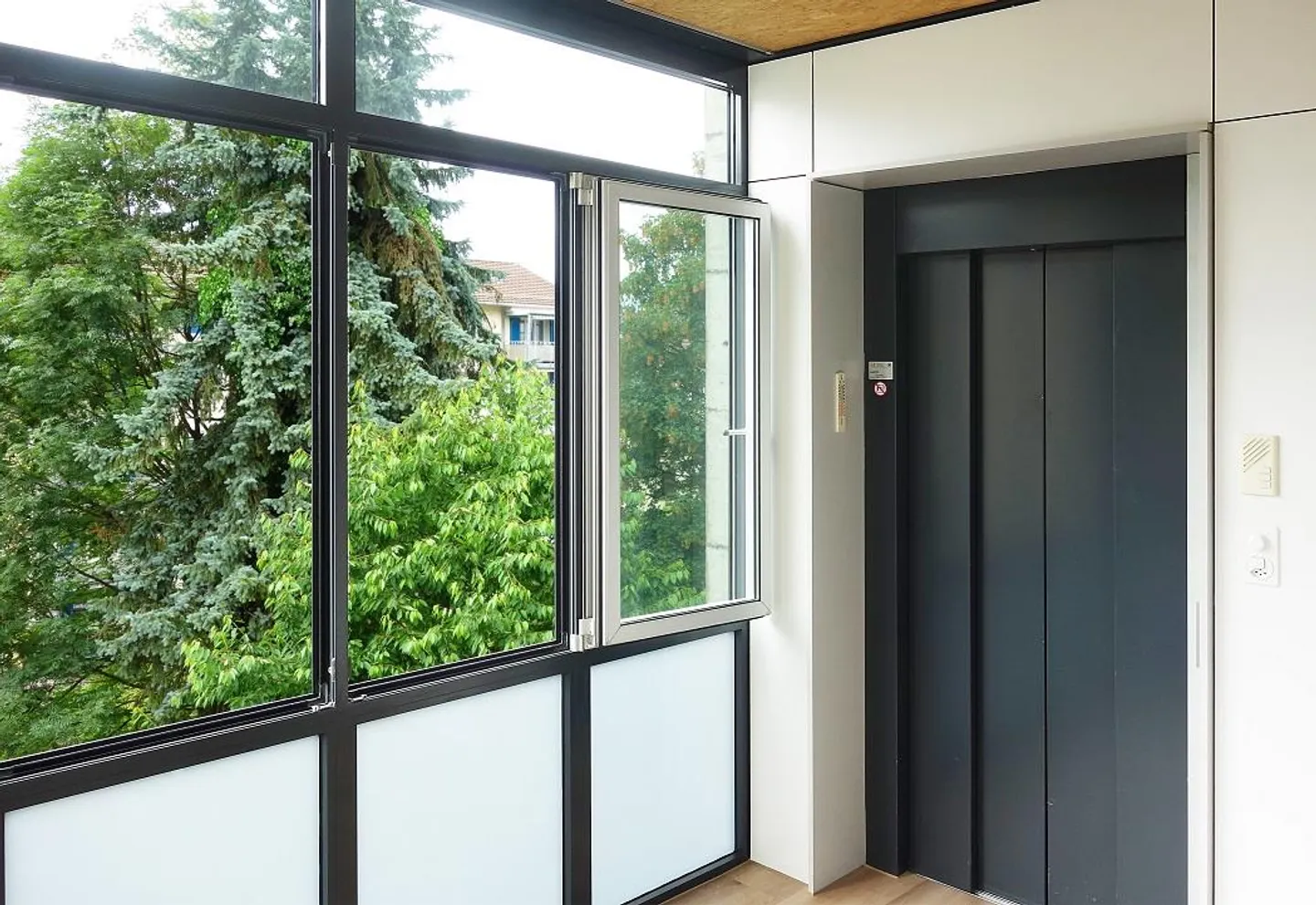 First rental: completely newly renovated 4.5-room apartment, 110 m2 - Photo 3 of 13