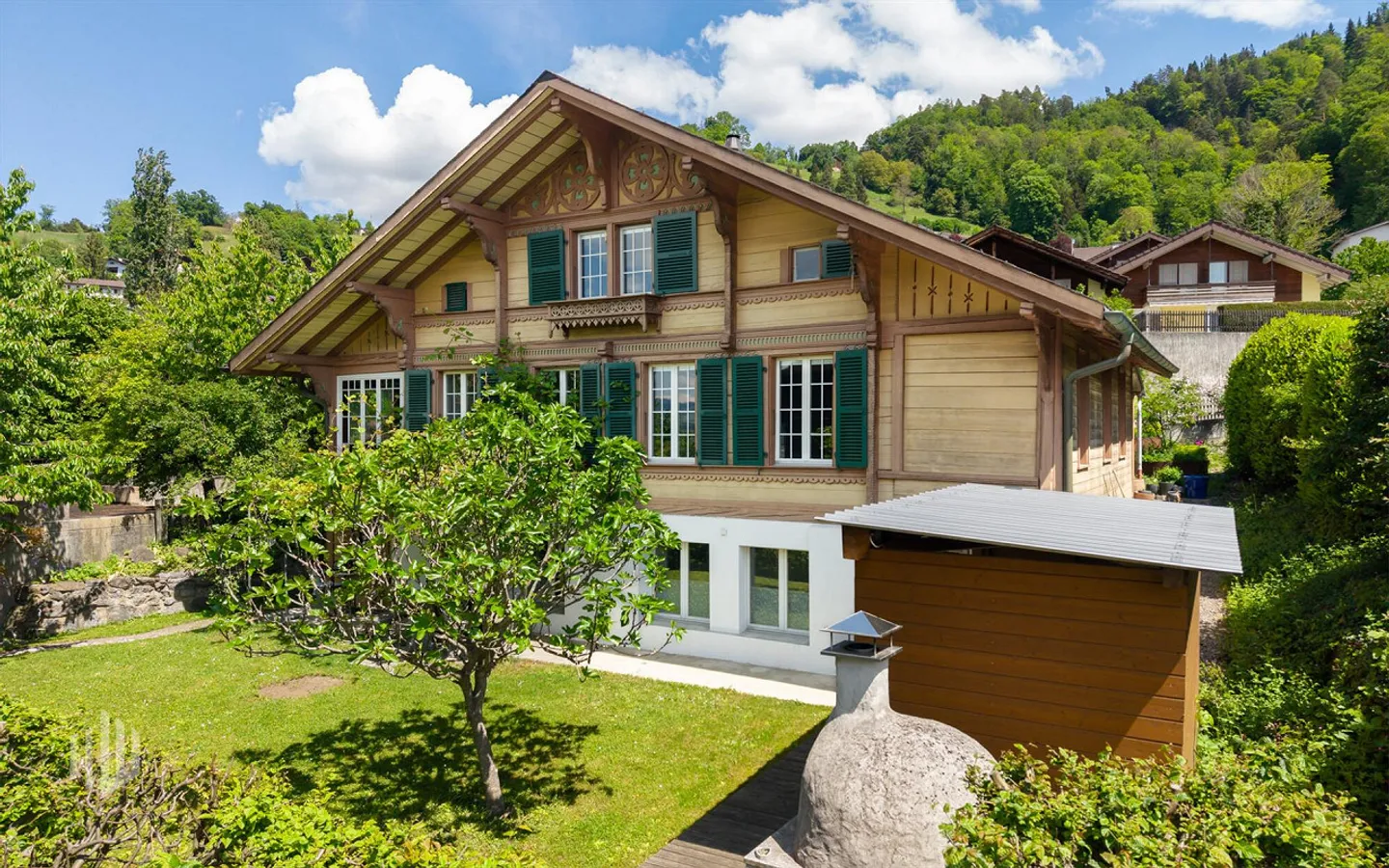 Charakterstarkes Einfamilienhaus in Thun - Foto 1 von 8
