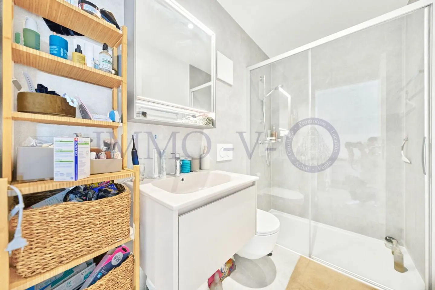 Moderne Wohnungen mit hohem Standard und großem Balkon - Foto 6 von 7