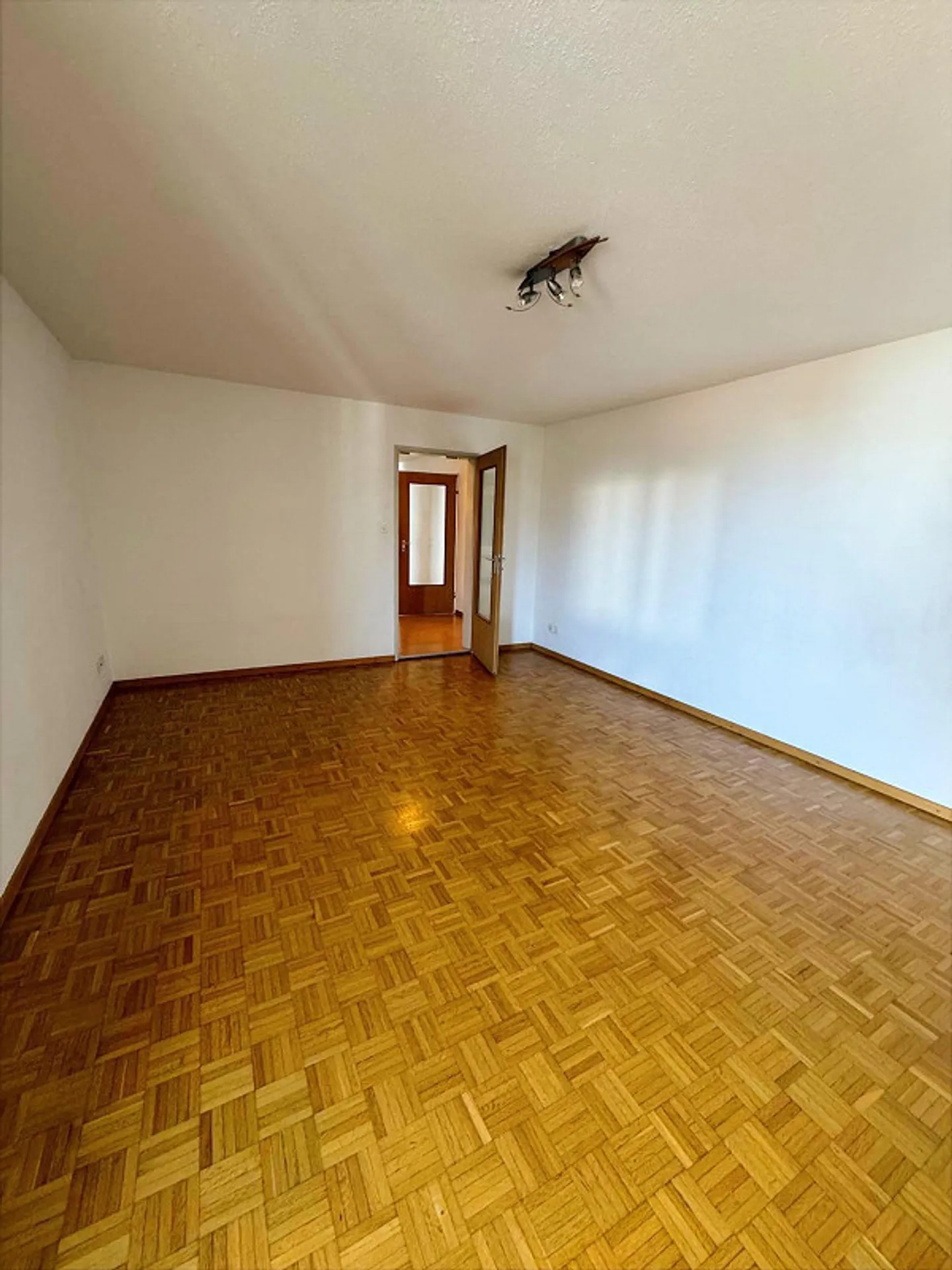 Bellissimo e tranquillo appartamento di 3,5 stanze - Foto 4 di 12