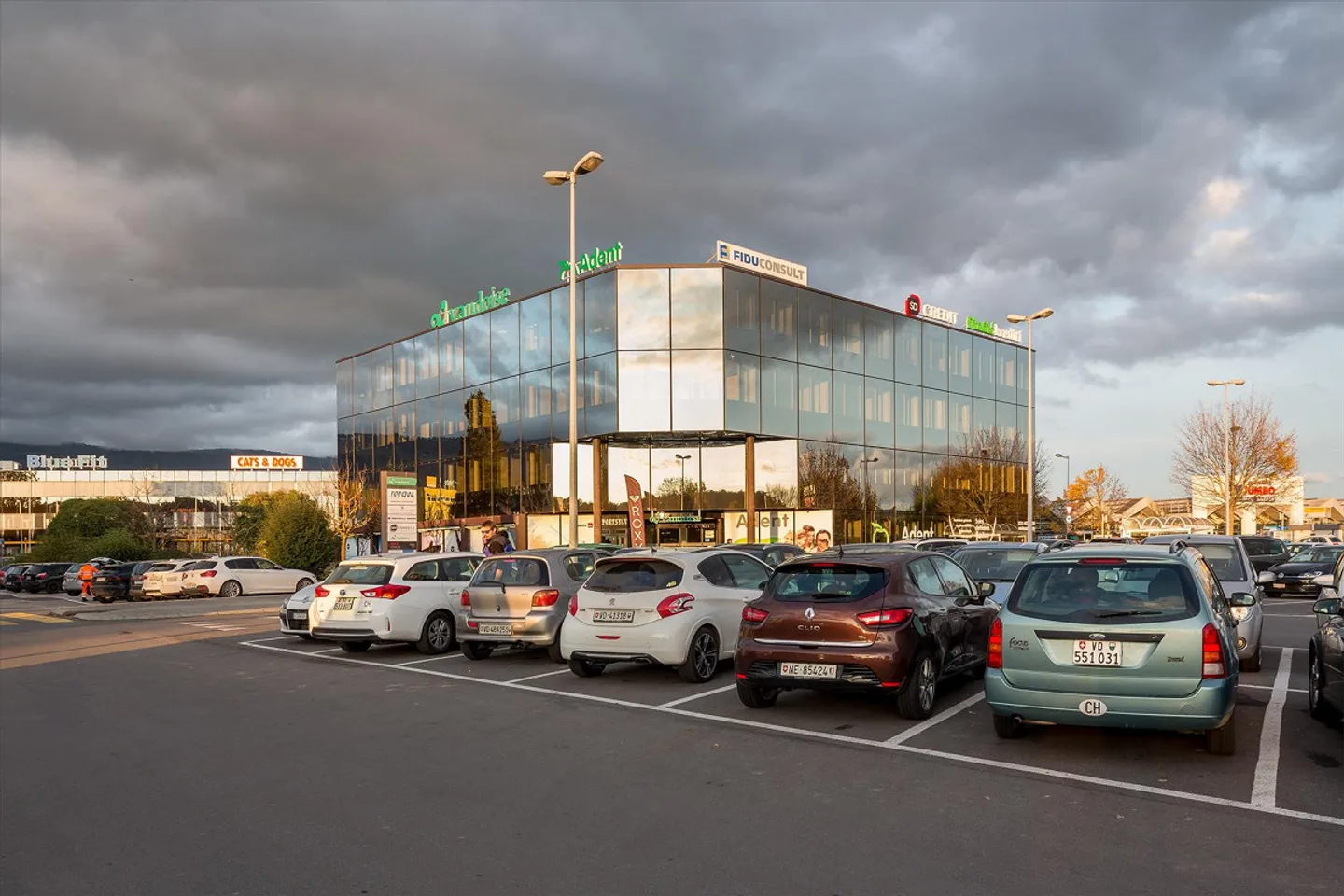 Place de Parking Intérieure - Photo 1 sur 2