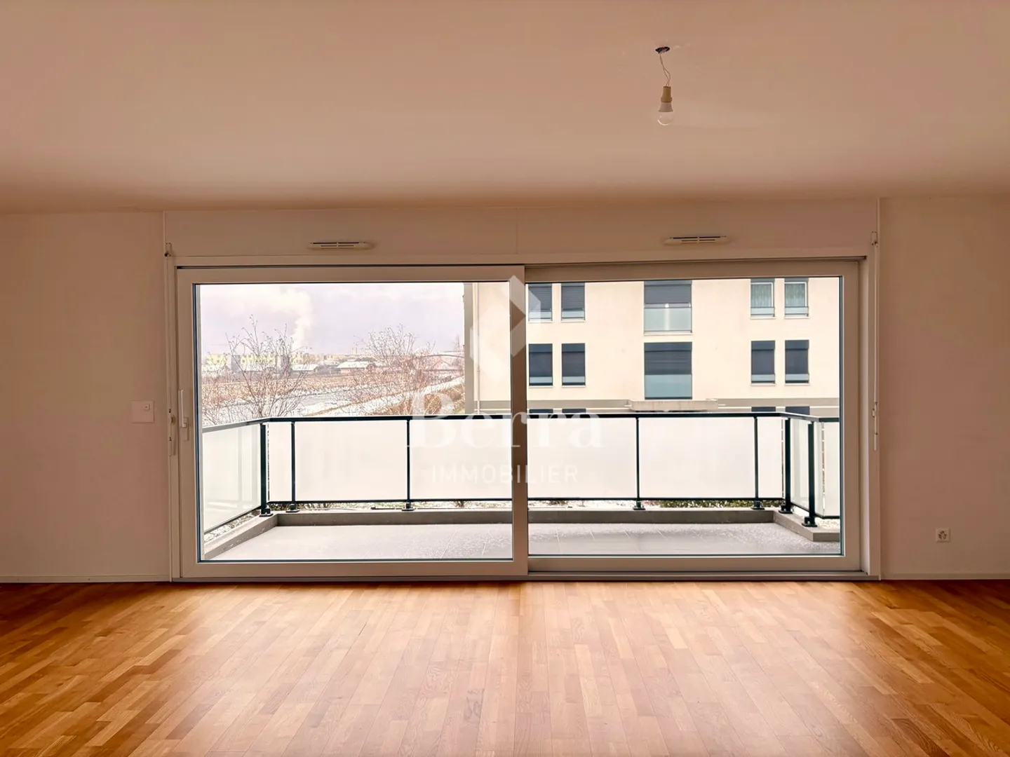 Apartment for rent - Photo 2 of 13