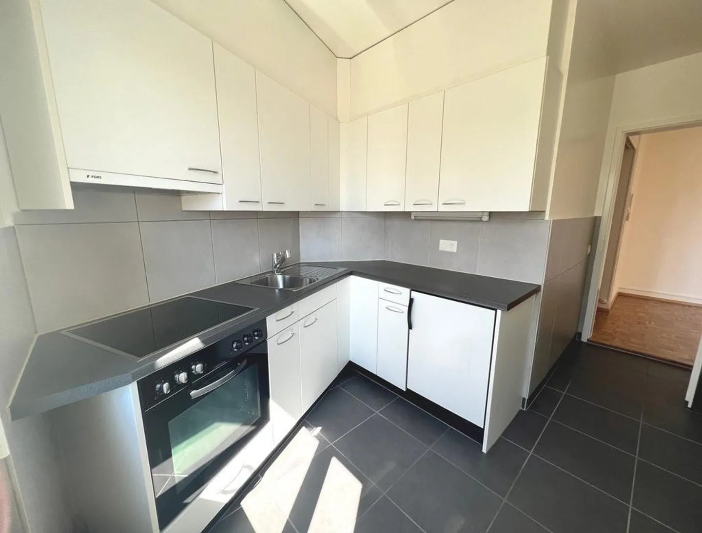 Bel appartement dans le centre-ville - Photo 2 sur 7