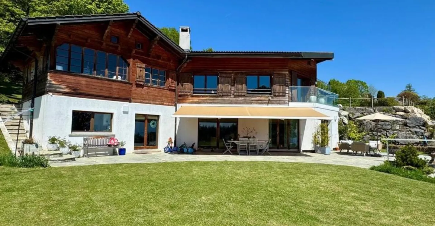 Villa with Lake and Alps View - Photo 4 of 13