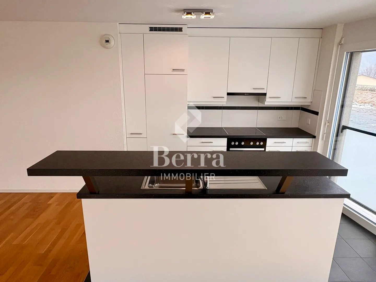 Apartment for rent - Photo 5 of 13