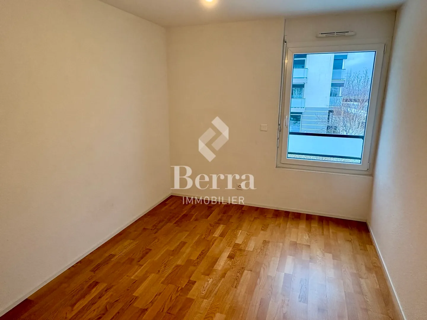 Apartment for rent - Photo 7 of 13