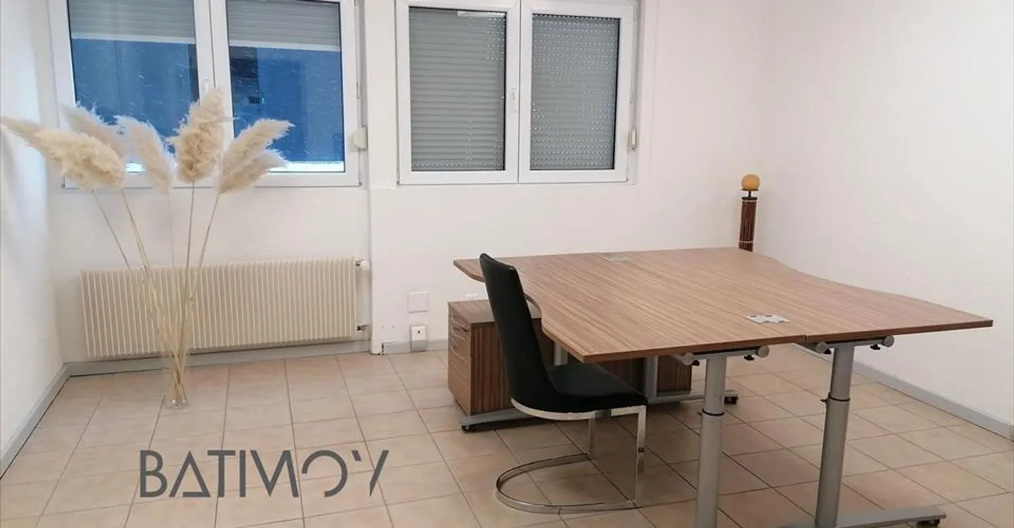 Bureau à louer - Photo 1 sur 2