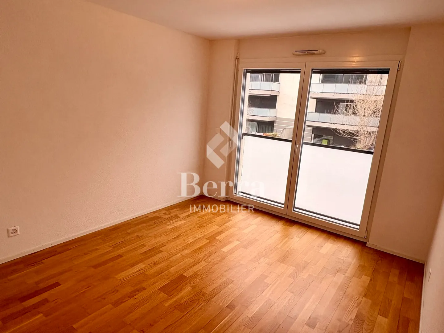 Apartment for rent - Photo 6 of 13