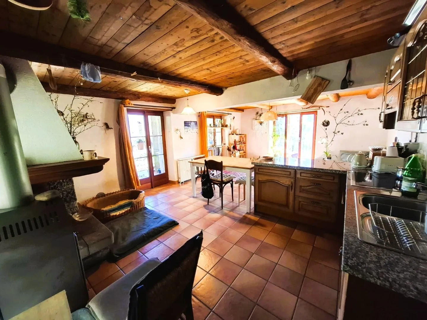 Charming rustic house with garden and large adjoining land in Auressio - Photo 4 of 13