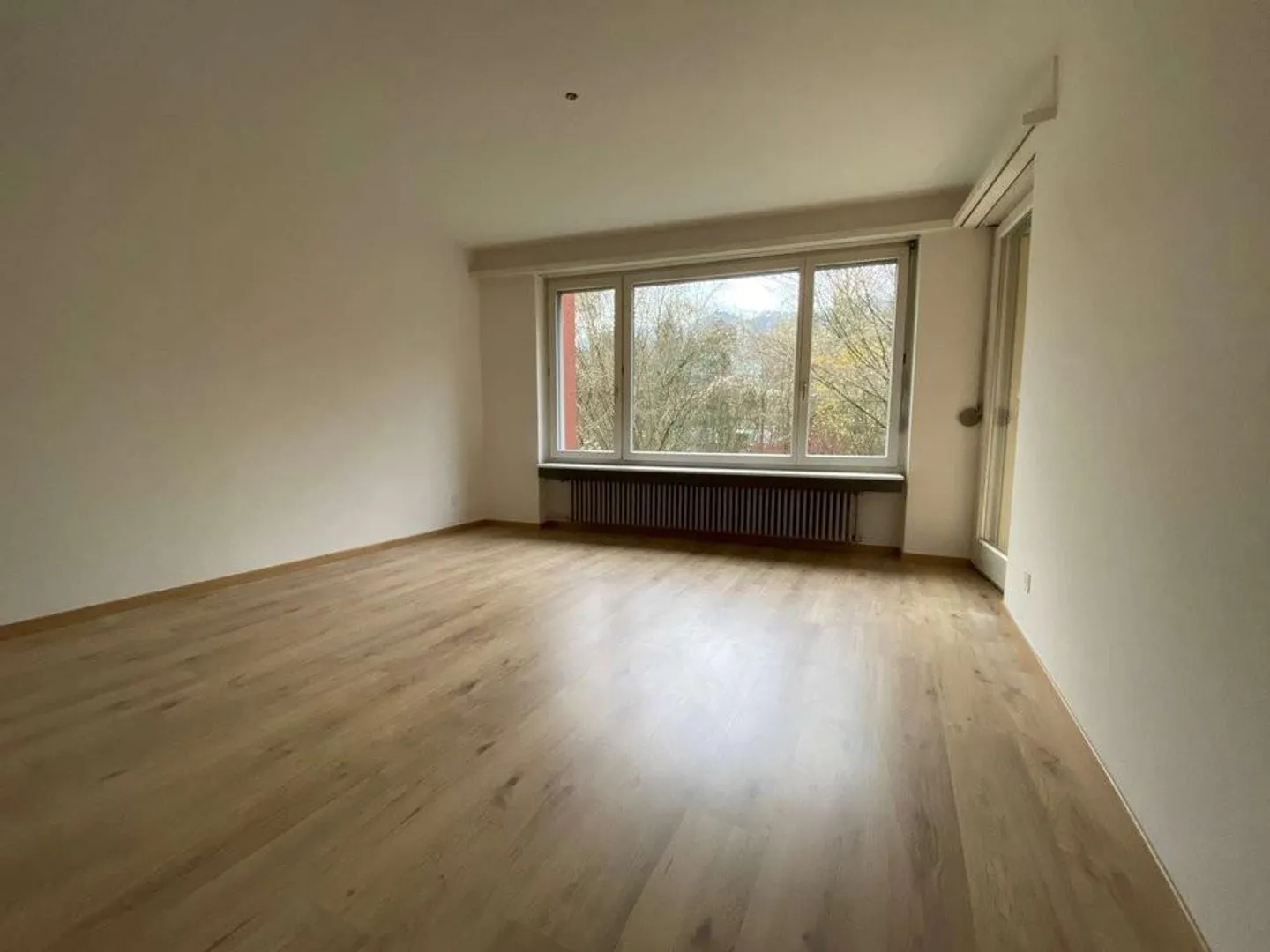 Living in a quiet location in Adliswil - Limited until 30.09.2027 - Photo 3 of 7
