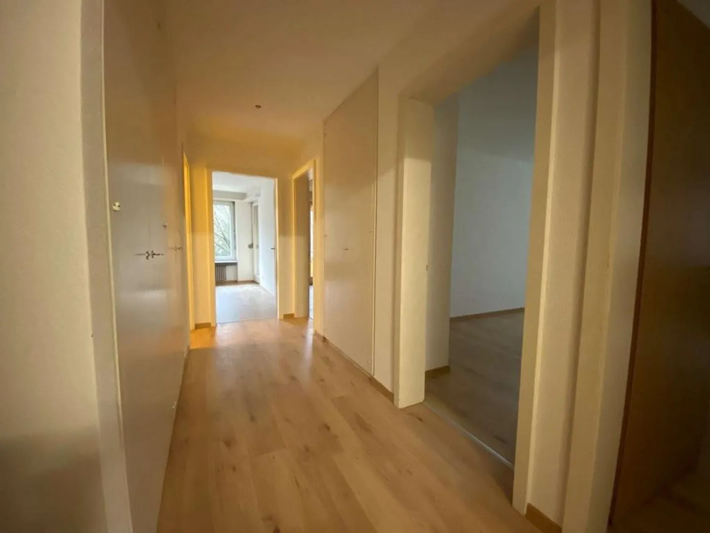Living in a quiet location in Adliswil - Limited until 30.09.2027 - Photo 4 of 7