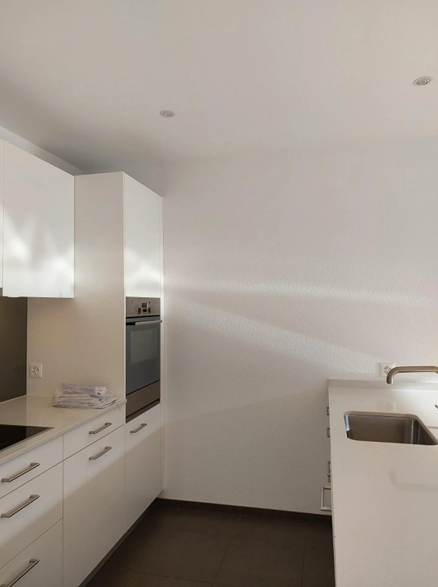 4.5-room penthouse apartment with large roof terrace - Photo 2 of 13
