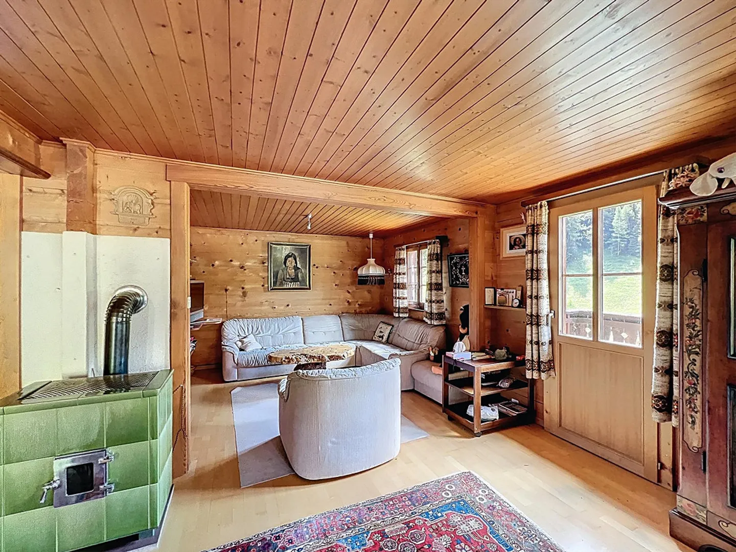 Charming Chalet Above the Rooftops of Binn - Photo 3 of 15