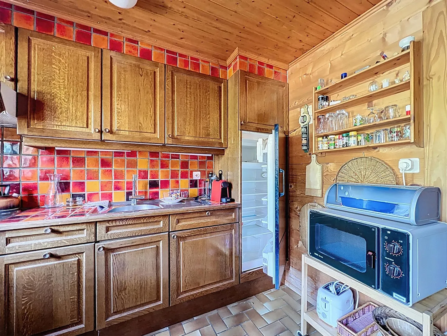 Charming Chalet Above the Rooftops of Binn - Photo 6 of 15
