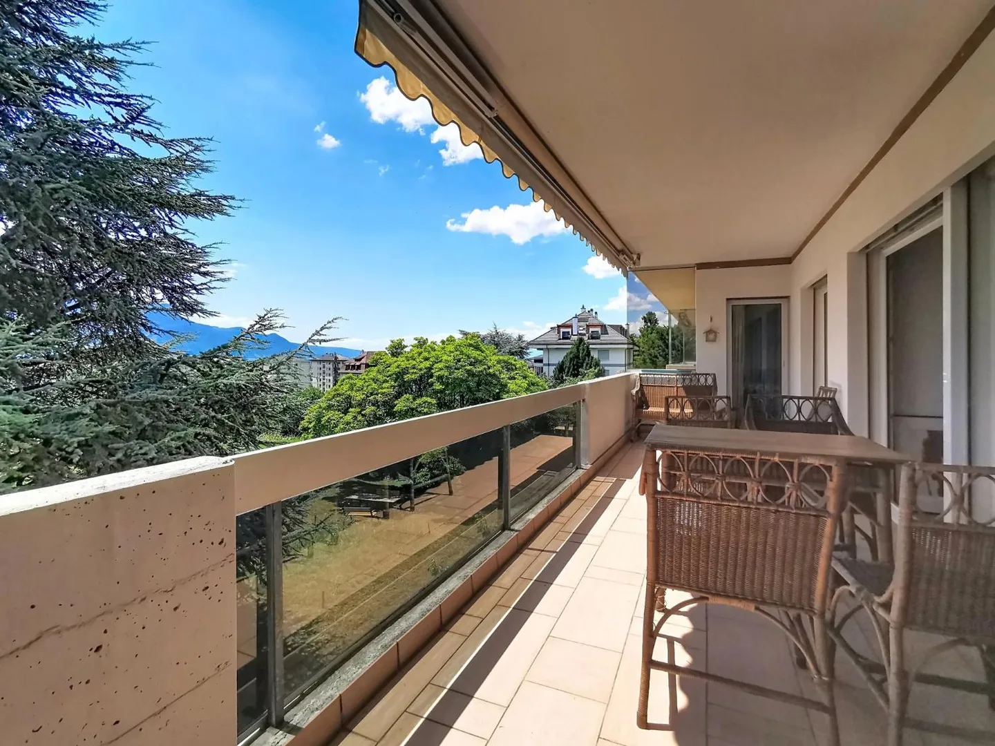 Charmantes Appartement in Vevey - Foto 4 von 11