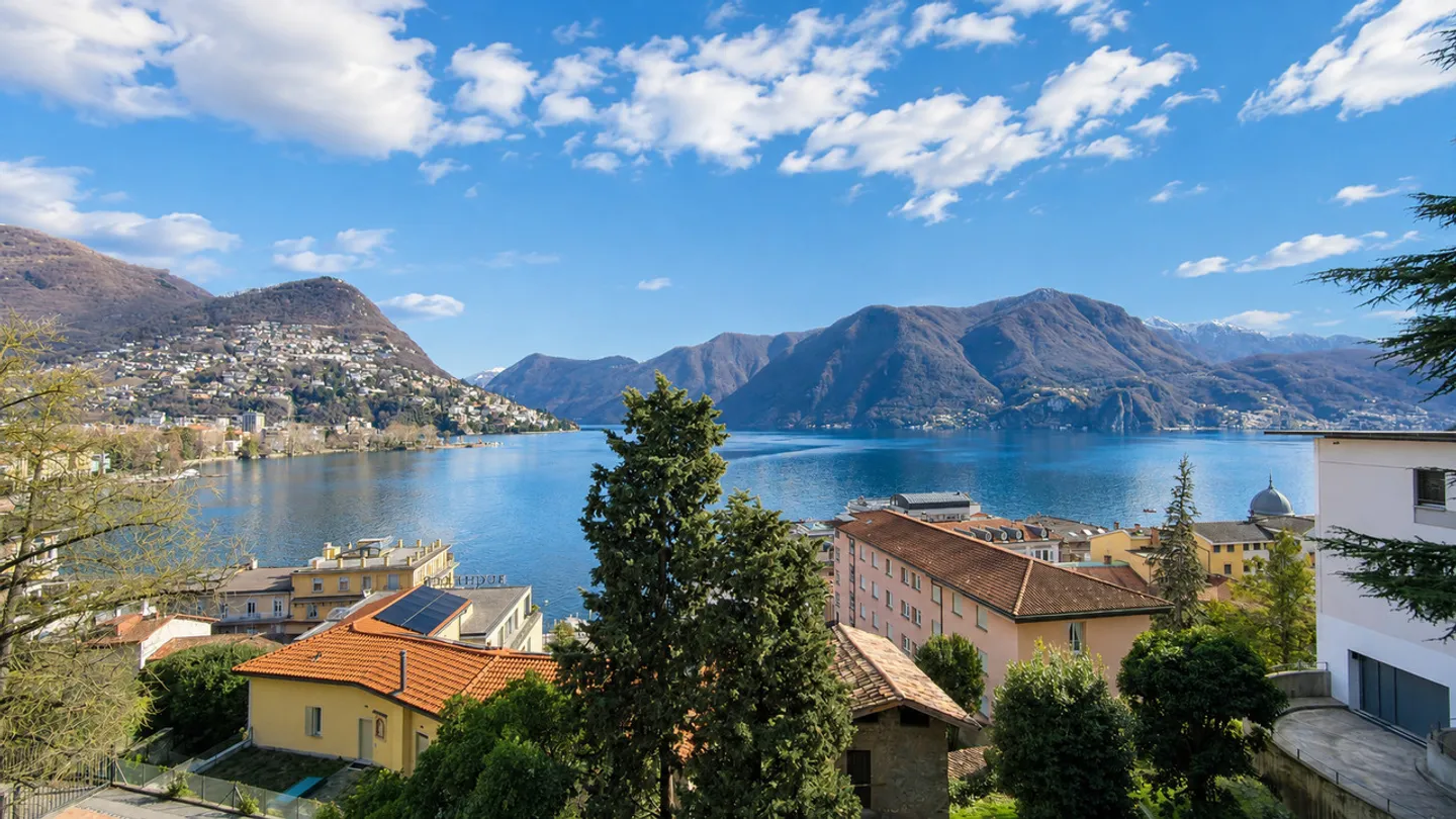 Pied-à-terre im Zentrum von Lugano mit offenem Blick auf den See - Foto 2 von 14