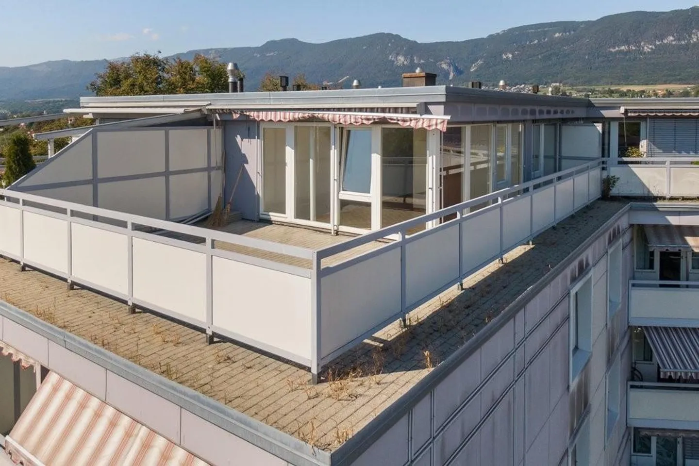 Charmante Attika Wohnung Nähe Stadt - Foto 3 von 7